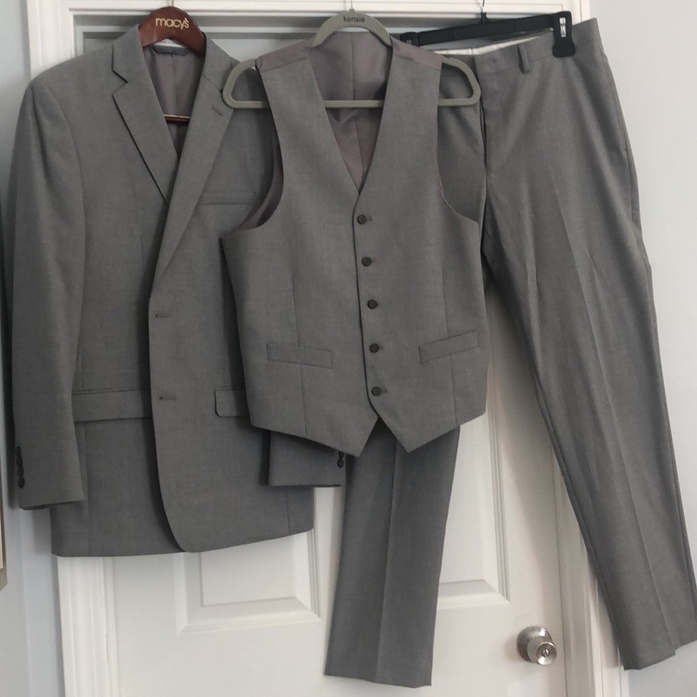 ⭐️ MARC NEW YORK Andrew Mark⭐️ Set. EUC! Suit 40L Vest 40, Pants 34L X34W
